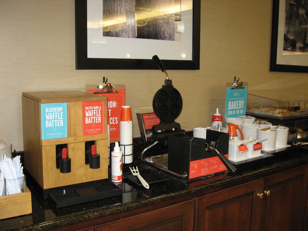Hampton Inn Gallatin - photo 40