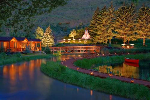 Rustic Inn Creekside - photo 19