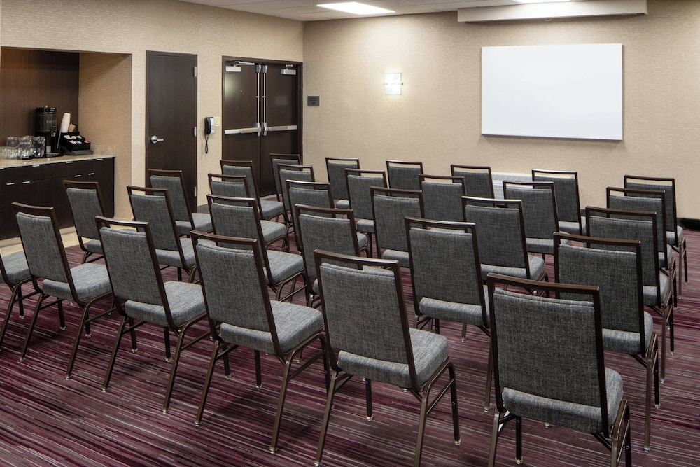 Courtyard by Marriott Nashville Airport - photo 24