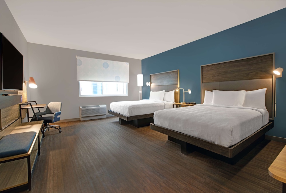 Tru By Hilton Milwaukee Downtown WI - photo 18