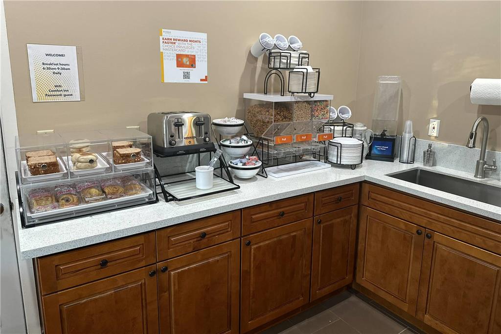 Comfort Inn Monterey Peninsula Airport - photo 26