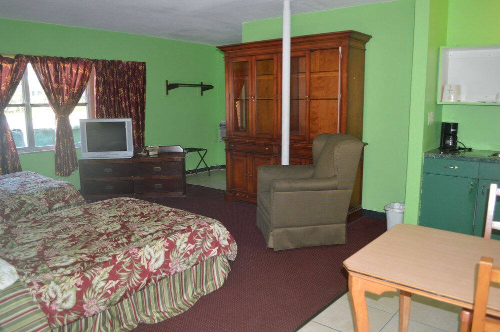 Tarpon Inn - photo 31