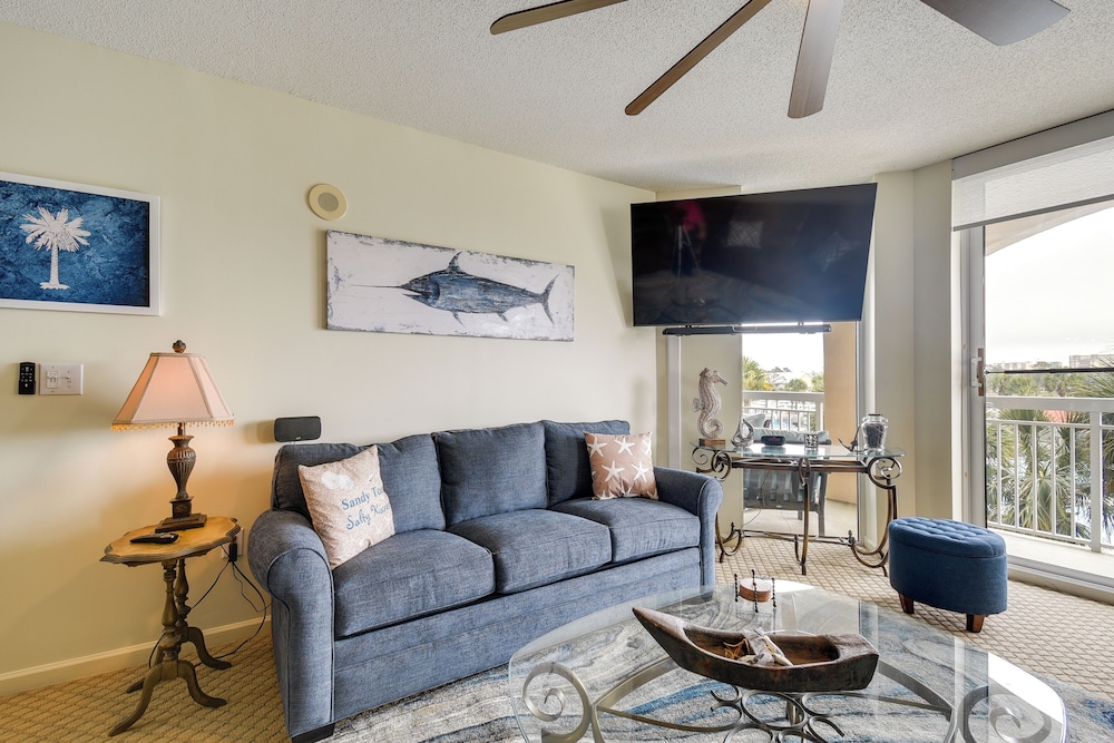 Barefoot Resort Condo about 2 Mi to Beach Access - photo 4