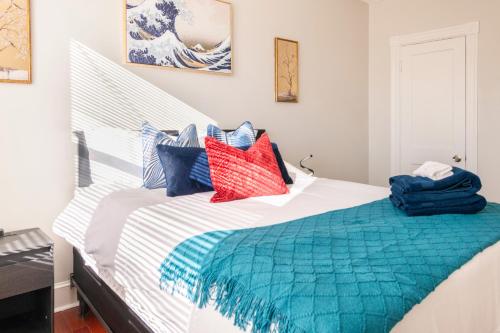 Comfortable 4 Bedroom Home with City View Near Capitol Hill Washington DC — 4-Star Luxury Hotel in Washington, United States