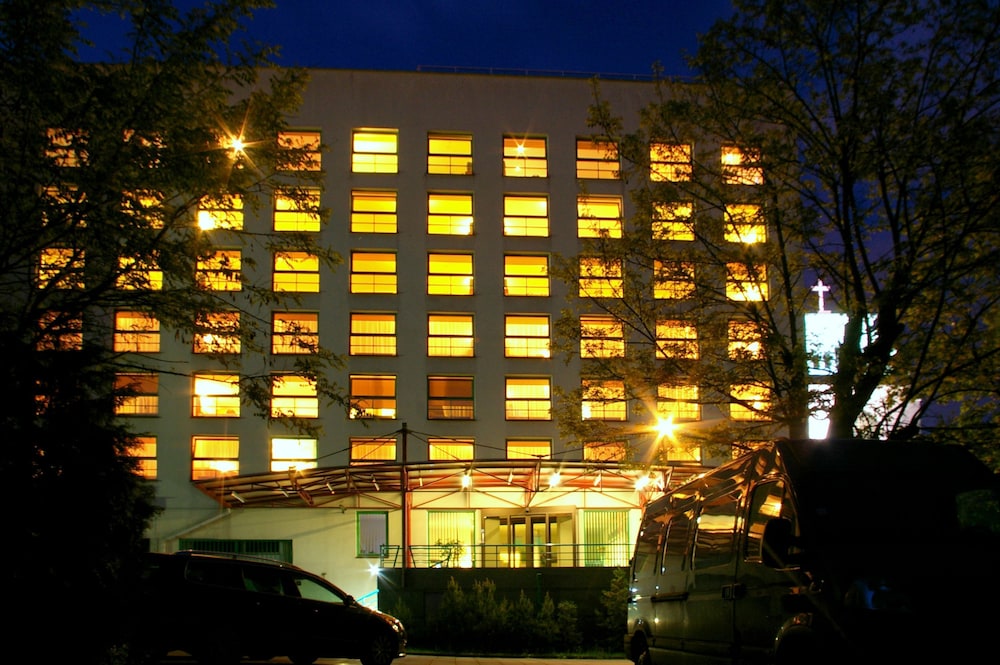 Centre Hotel - carbon neutral hotel in Kaunas