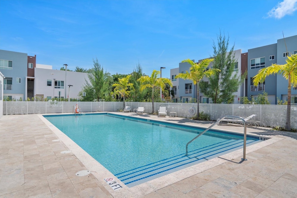 Lofts of Aventura — 4-Star Luxury Hotel in Miami, United States