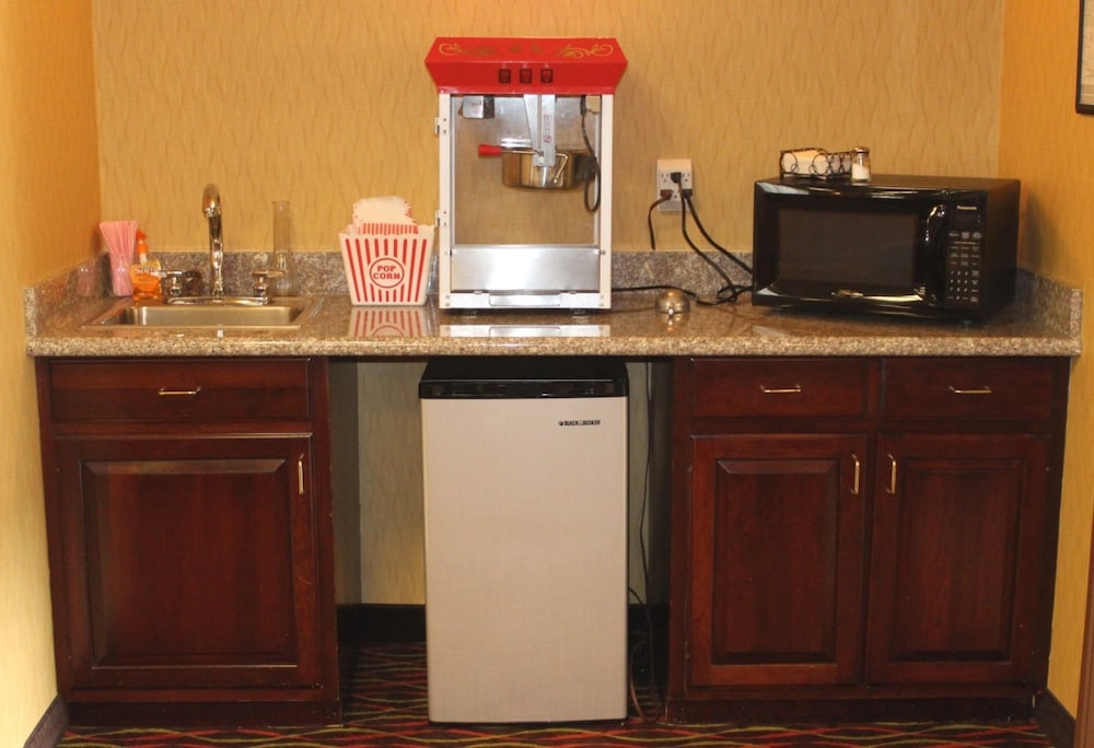 Holiday Inn Express Houghton Keweenaw by IHG - photo 40