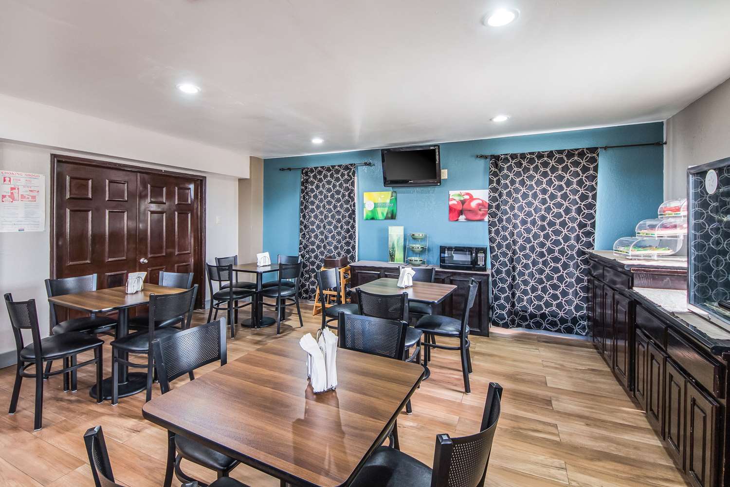 Quality Inn Near Medical Center - photo 16
