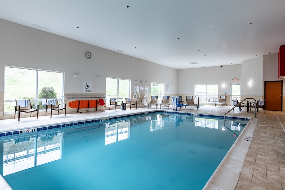 Holiday Inn Express & Suites New Martinsville by IHG - photo 31