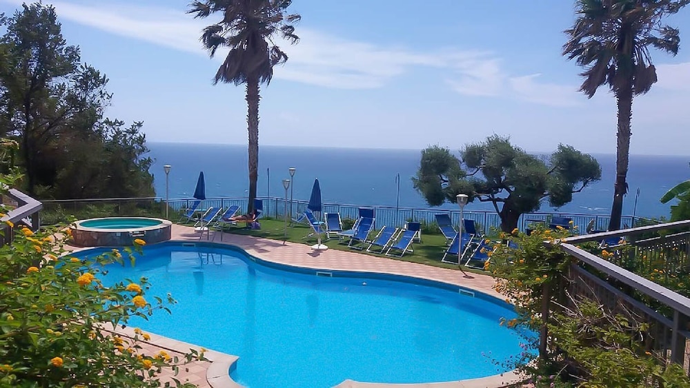 Nettuno Palace — hotel in Belvedere Marittimo