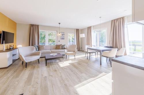 5 Sterne Ferienwohnung Seezeit — 4-Star Luxury Hotel in Wustrow, Germany