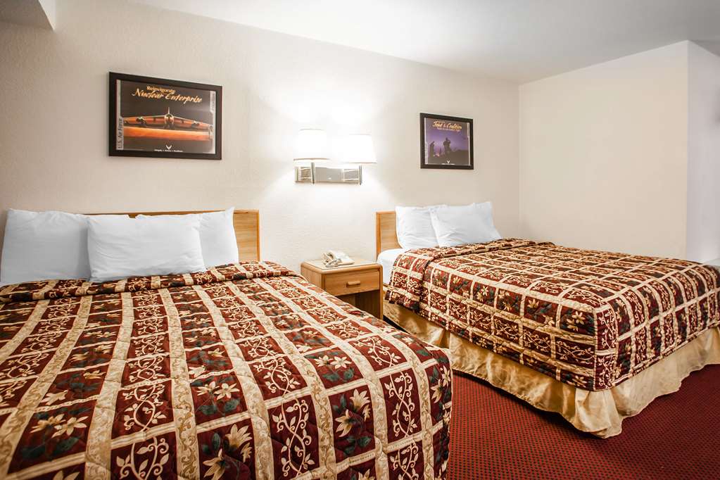 Econo Lodge Truman Inn - photo 23
