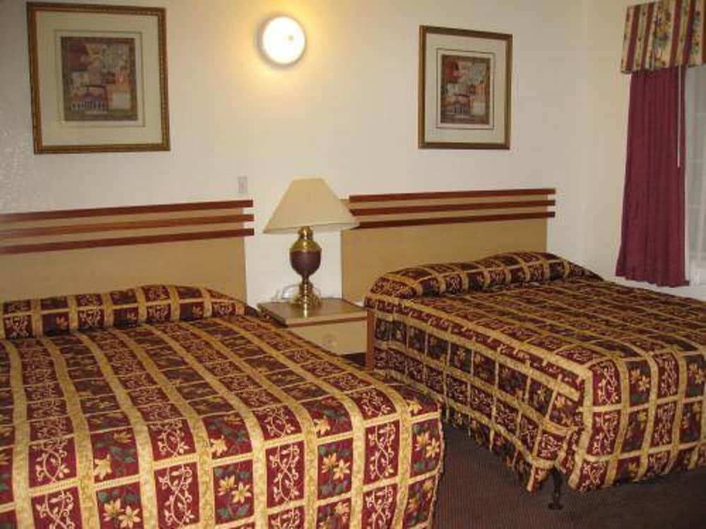 Palace Inn Oxnard - photo 13