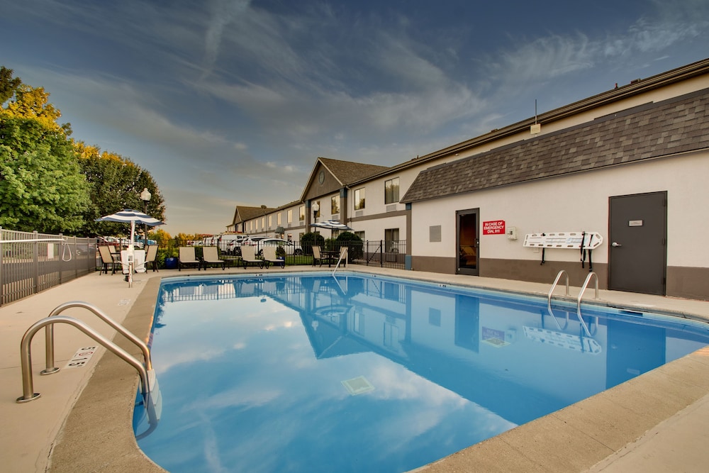 Greenfield Inn & Suites Owensboro KY Airport - photo 28