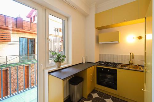 Modern Central Apt Near Stamba By Wehost