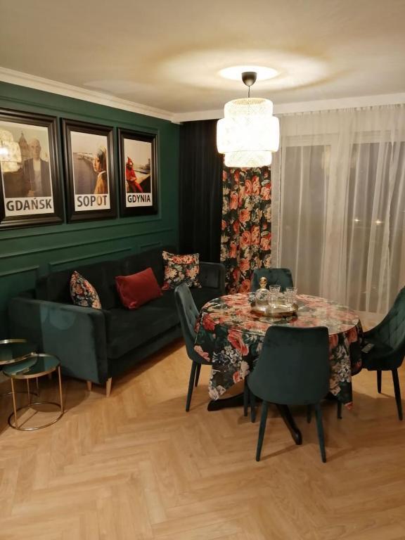 Luksusowy Apartament Nad Morzem — 4-Star Luxury Hotel in Gdansk, Poland