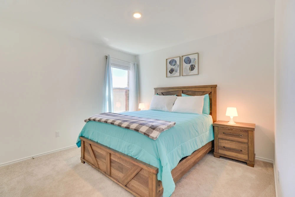 Hutto Getaway with Yard 9 Mi to Lake Pflugerville — hotel in Hutto