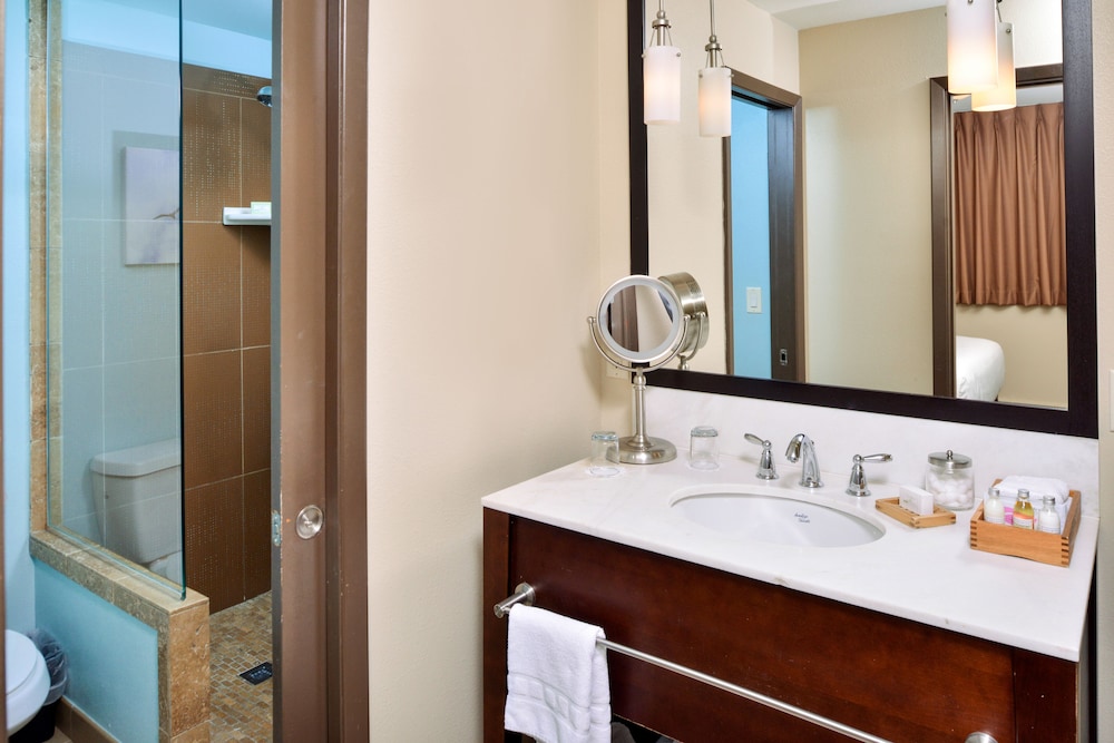 The Coho Oceanfront Lodge - photo 28