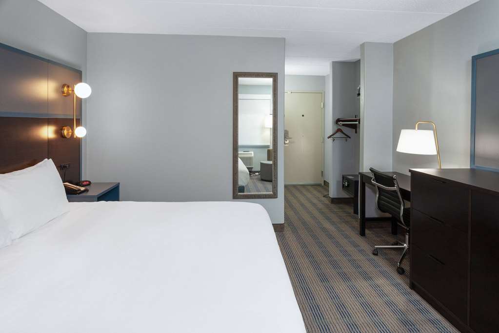 AmericInn by Wyndham Peoria - photo 13