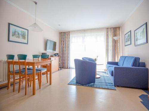 Dünenpark Binz Komfort Ferienwohnung mit 1 Schlafzimmer und Balkon im Obergeschoss 106 — 4-Star Luxury Hotel in Ostseebad Binz, Germany