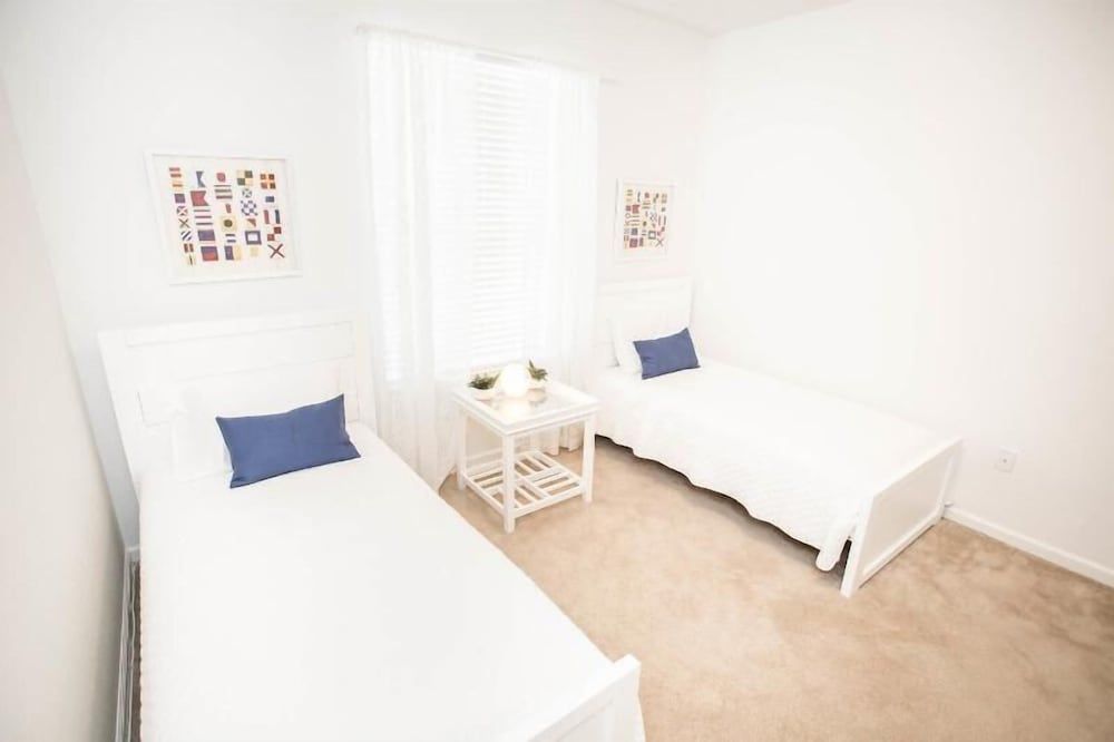 Modern Vacation Apartment with a Lake View at Vista Cay Resort VC4816 - photo 10