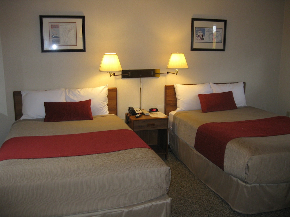 Boyne City Motel - photo 8