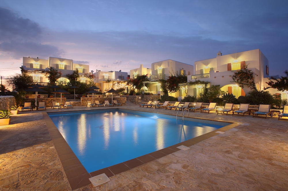 Aeolos Hotel — Naxos
