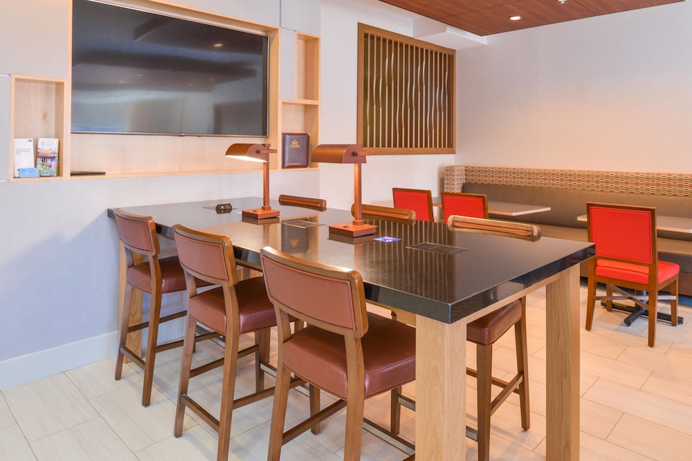 Holiday Inn Express Glenwood Springs - photo 38