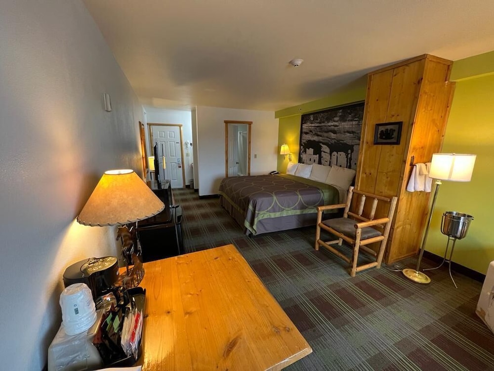 Super 8 by Wyndham Powell - photo 17