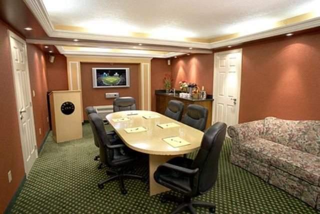Park Vue Inn - photo 12
