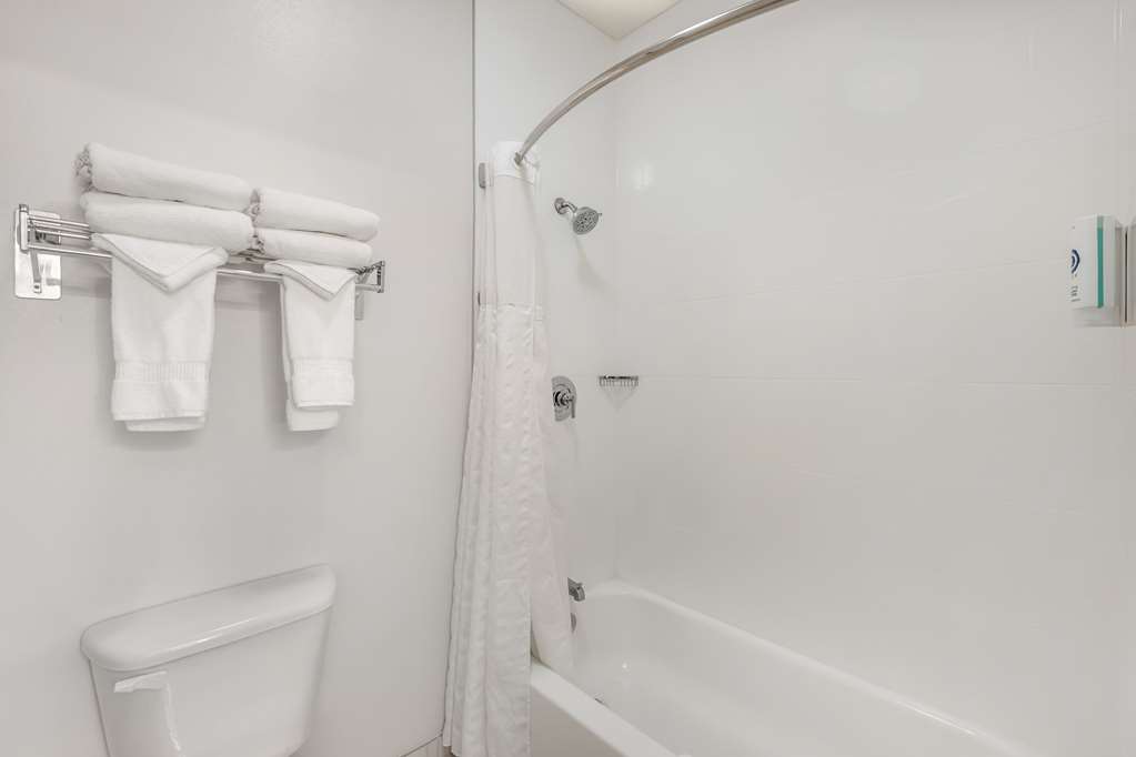 Comfort Suites Redmond Airport - photo 30
