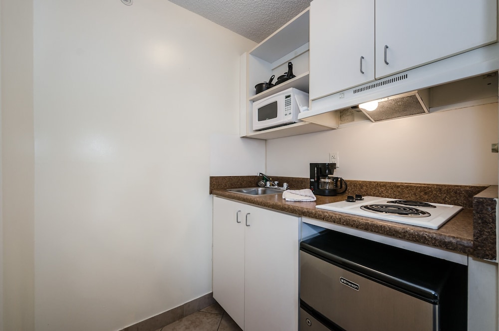 Tampa Bay Extended Stay Hotel - photo 29