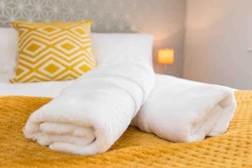 #Cloudstays Birmingham City Getaway 2 Lakes Ideal For Couples Groups & Contractors — 4-Star Luxury Hotel in Birmingham, United Kingdom