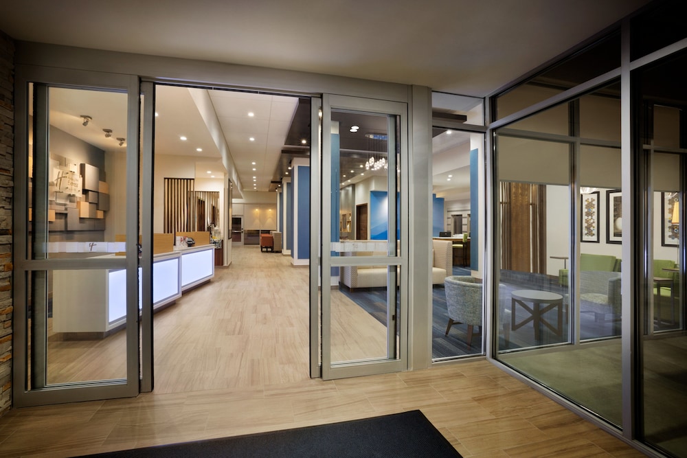Holiday Inn Express & Suites McAllen Medical Center Area by IHG - photo 34
