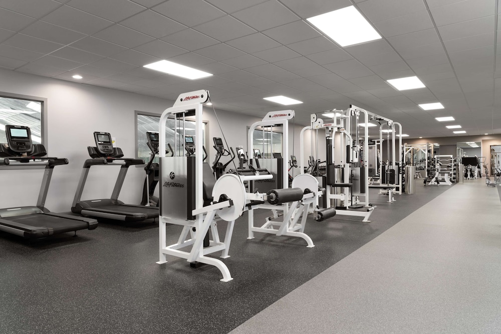 DoubleTree By Hilton Baltimore North Pikesville - photo 45