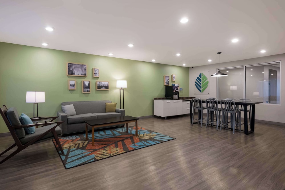 WoodSpring Suites Wixom Novi - photo 5