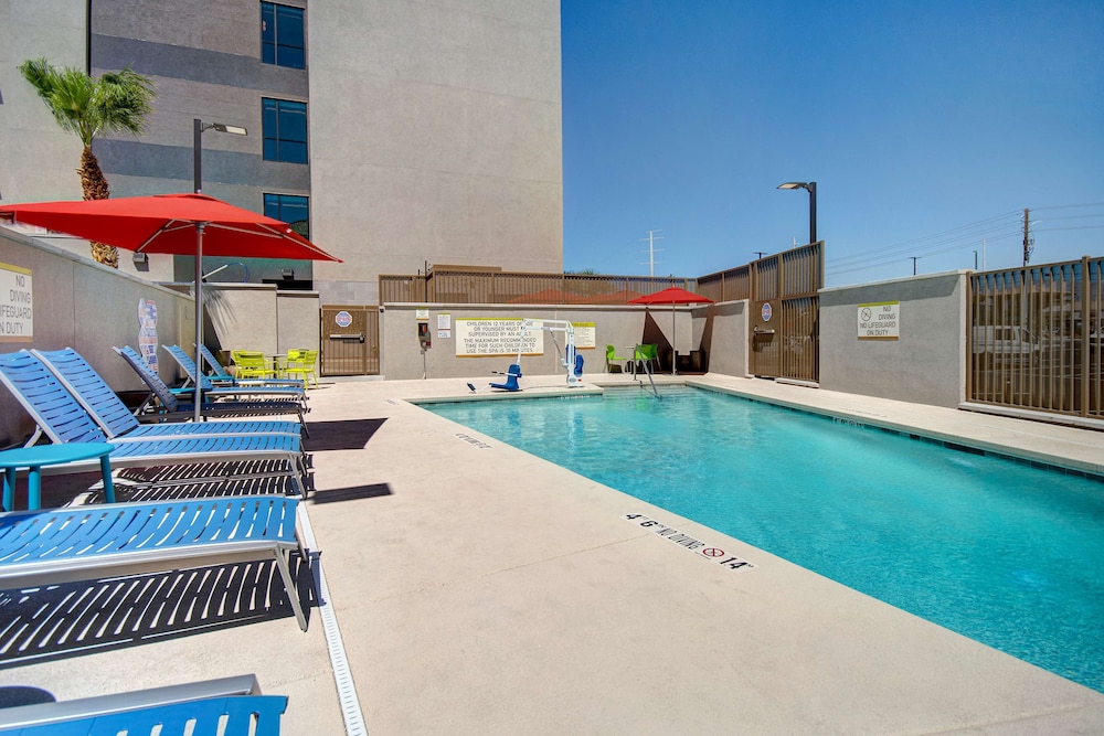 Home2 Suites by Hilton Las Vegas North - photo 30