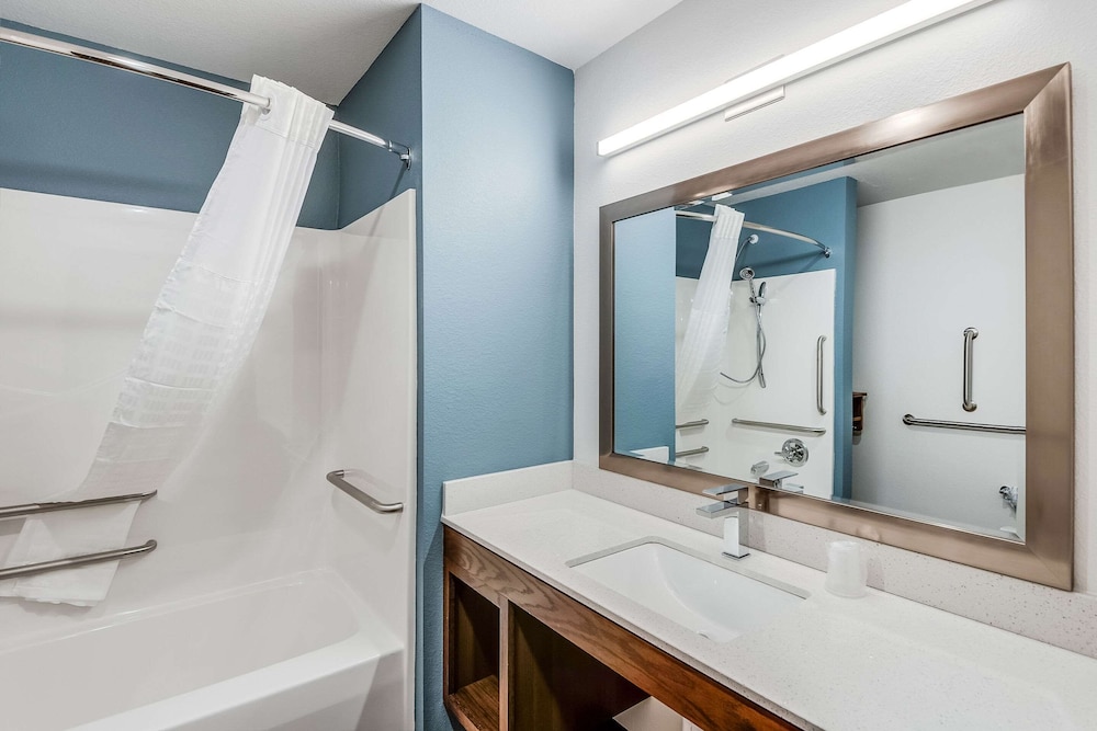 Woodspring Suites West Des Moines - photo 26