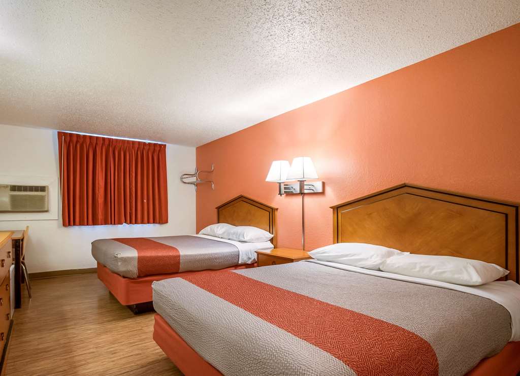 Motel 6 Albert Lea MN - photo 9