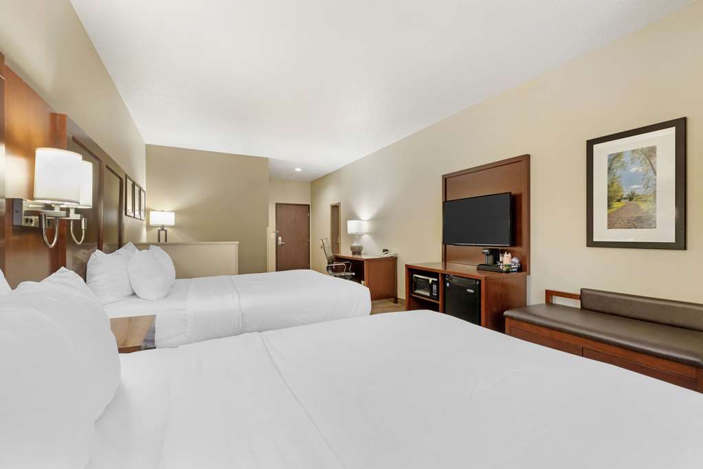 Comfort Suites Cedar Falls Industrial Park - photo 26