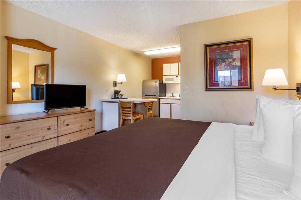 Suburban Studios Albuquerque Uptown - photo 16