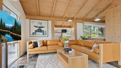 Lakeview Treehouse Scenic Metung Retreat — 4-Star Luxury Hotel in Metung, Australia