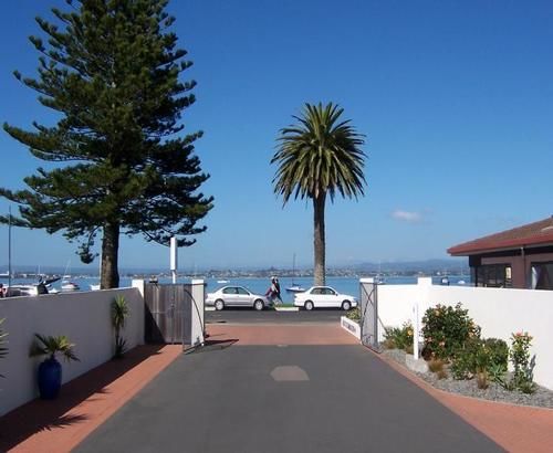 Capri on Pilot Bay — 4-Star Luxury Hotel in Tauranga, New Zealand