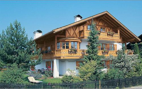 Ferienhaus Rosa 2 & 5 — 4-Star Luxury Hotel in Fuessen, Germany