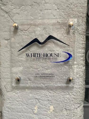 White House — 4-Star Luxury Hotel in Naples, Italy