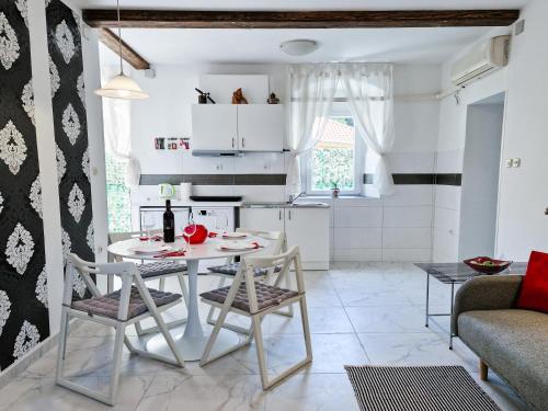 I smile — 4-Star Luxury Hotel in Split, Croatia