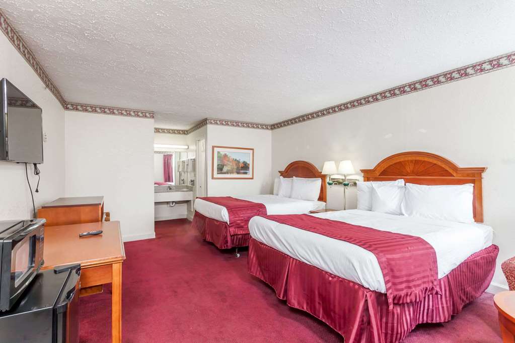 Knights Inn Hurricane Mills - photo 5