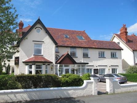 Brigstock House — 4-Star Luxury Hotel in Llandudno, United Kingdom