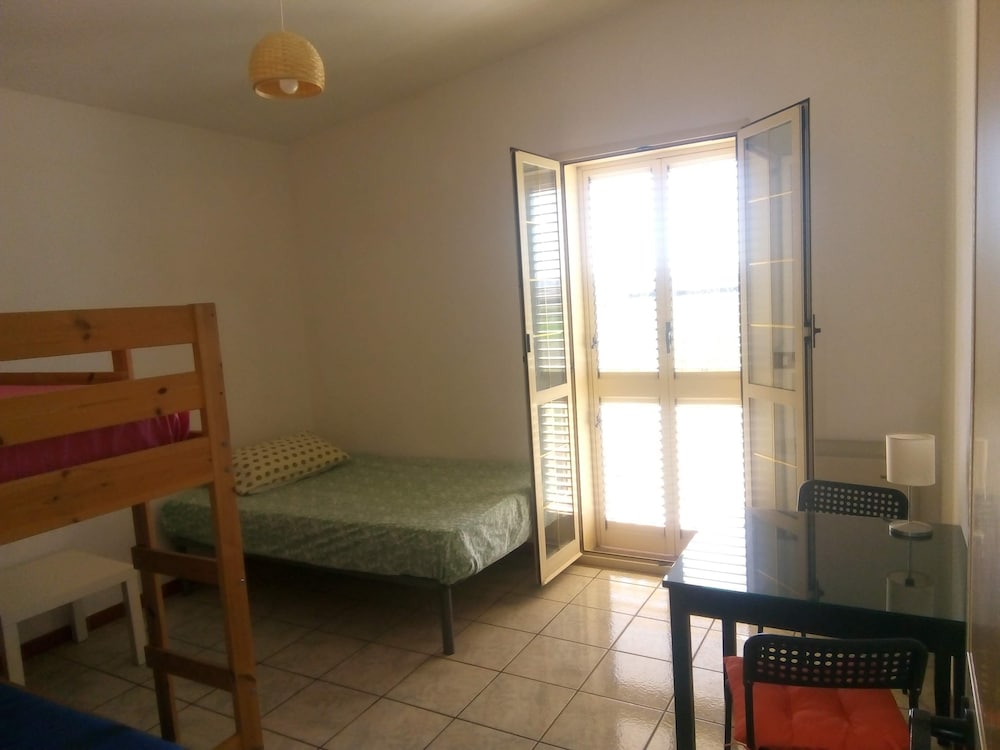 4 Seater Room For Rent With Private Bathroom And Wifi Molise — Montenero Di Bisaccia