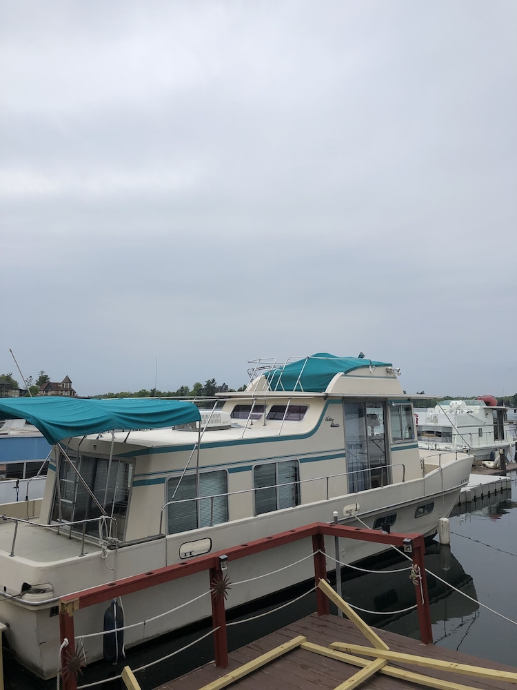 Hills Motor Court & Marina - photo 58